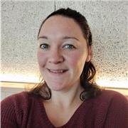 Profesora nativa de inglés con más de 10 años de experiencia. Doy clases por las mañanas presenciales/online.